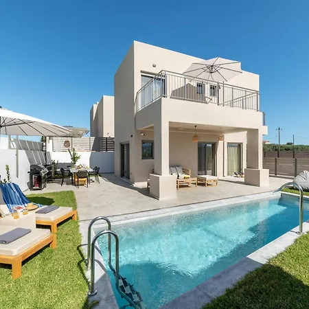 Ks Luxury Heated Pools Villa *