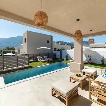 Villa Ks Luxury Heated Pools *