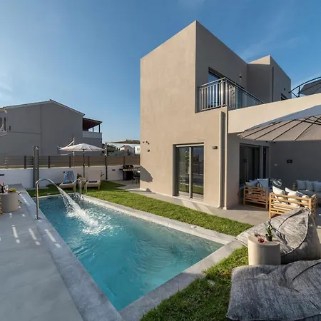 Ks Luxury Heated Pools Vila *